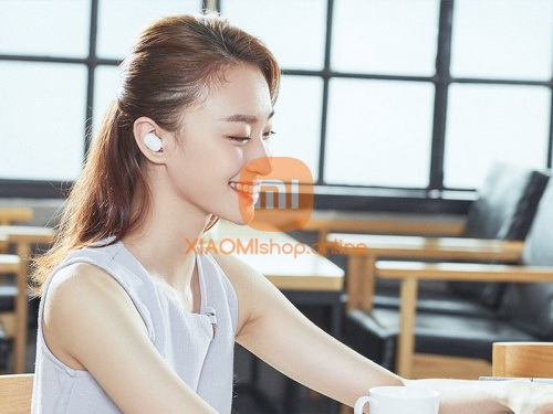 Наушники беспроводные Xiaomi Mi True Wireless Earbuds (TWSEJ02LM) белые фото 4